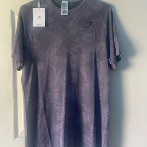 Gymshark, T-shirt, light purple, Size large. Slim fit.